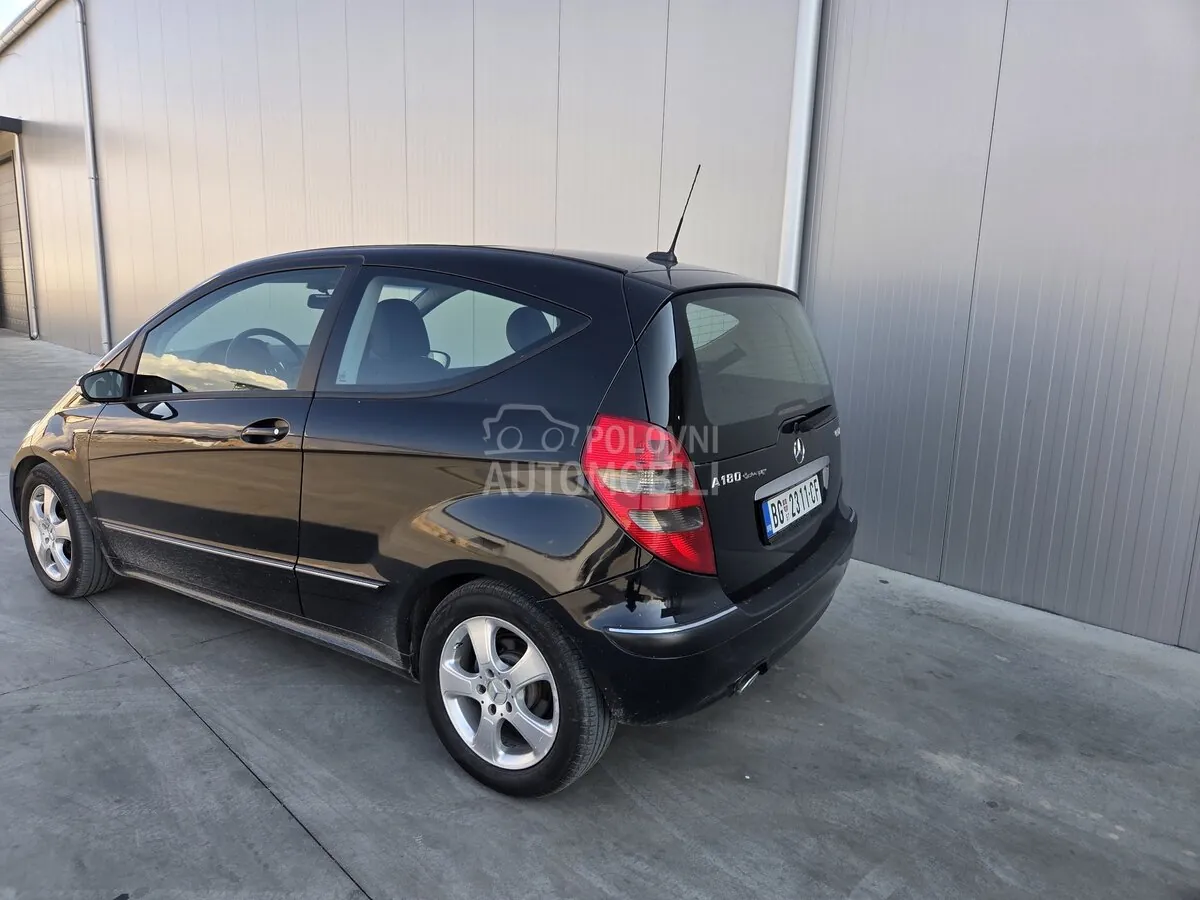 Mercedes-Benz B 180 2007 photo 3