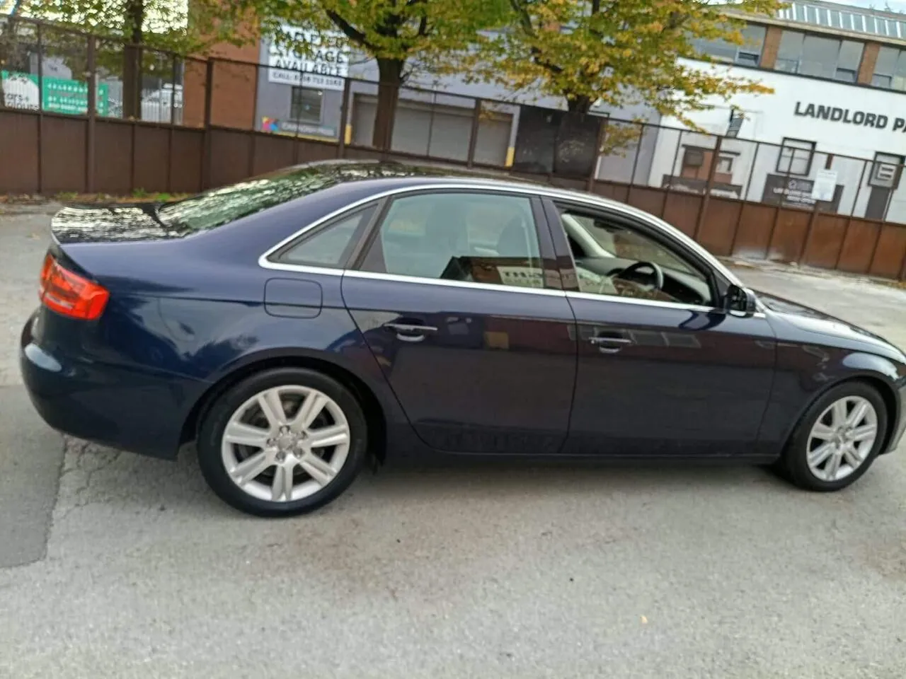 Audi A4 2010 photo 4