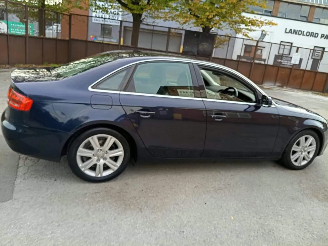 Audi A4 2010 photo 5