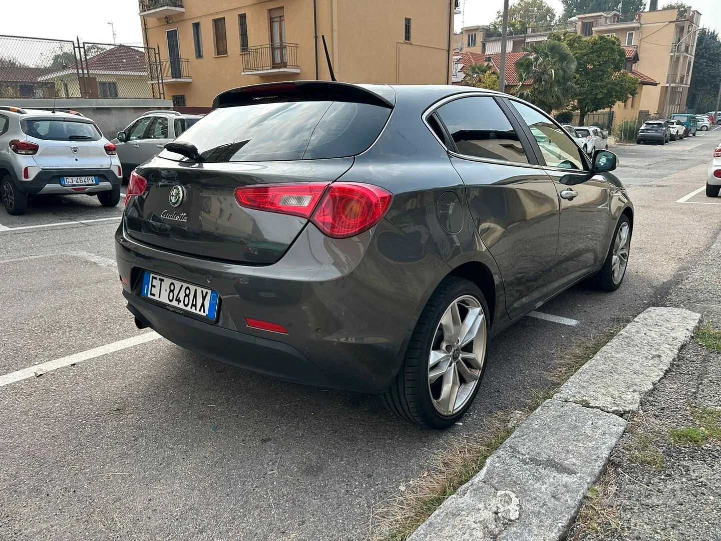 Alfa Romeo Giulietta 2013 photo 2