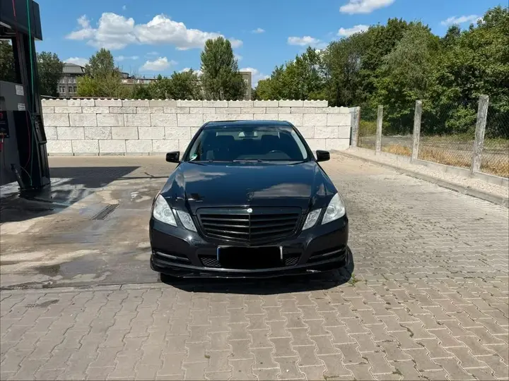 Mercedes-Benz E 220