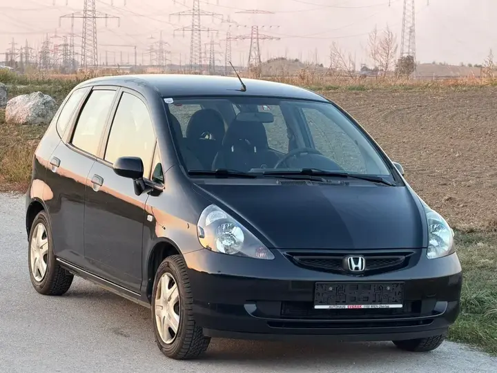 Honda Jazz 2004 photo 2