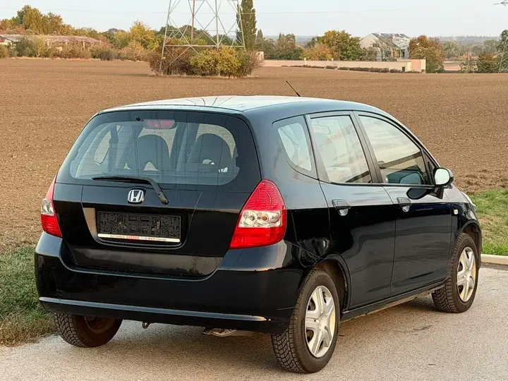 Honda Jazz 2004 photo 3