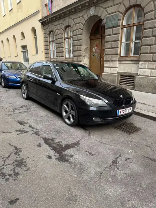 BMW 5 Series 2008 photo 2