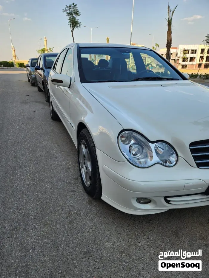 Mercedes-Benz C-Class 2002 photo 2