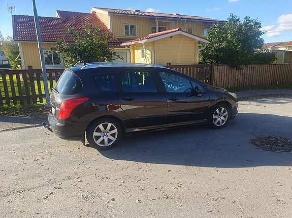 Peugeot 308 Sw 2012 photo 2