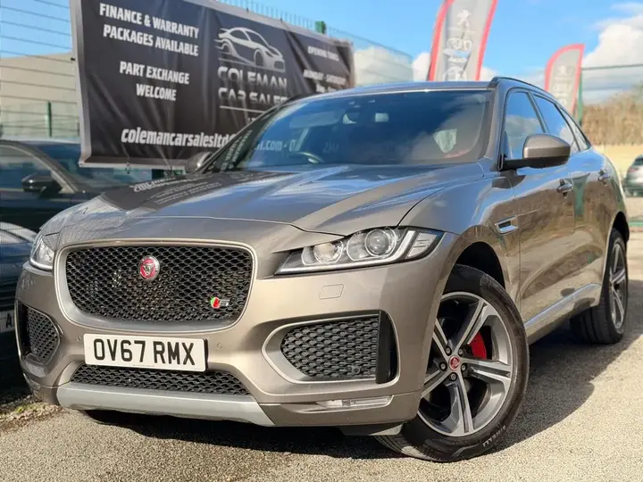 Jaguar F-Pace 2017 photo 2