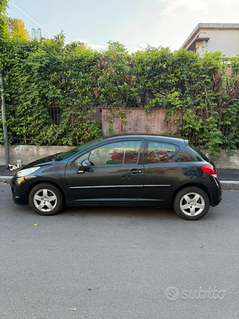 Peugeot 207