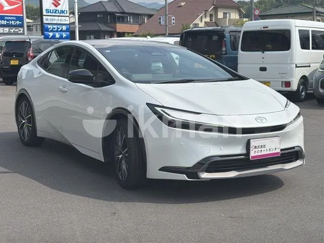 Toyota Prius 2026 photo 2