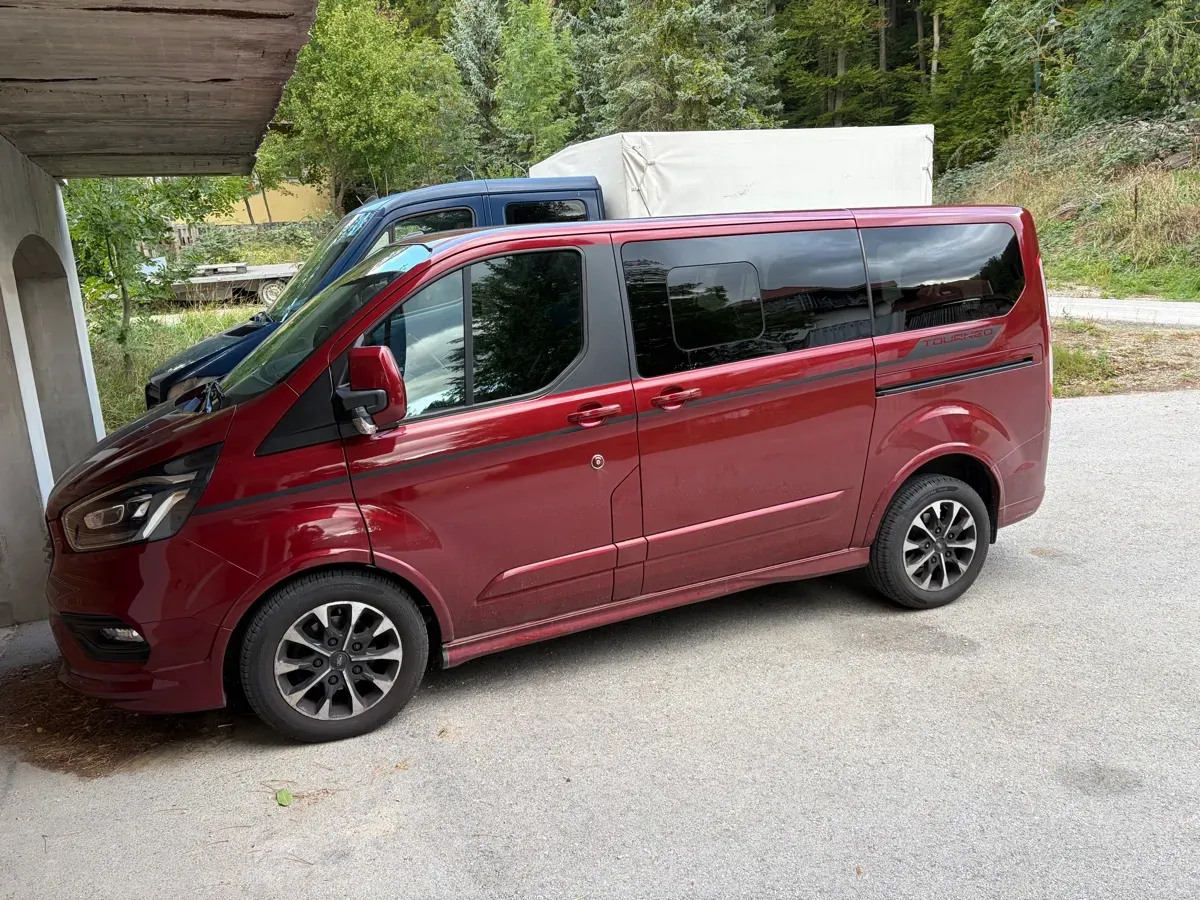 Ford Tourneo Custom