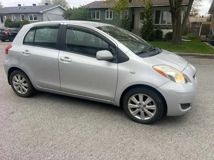 Toyota Yaris 2009 photo 3