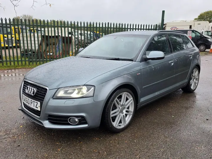 Audi A3 2010 photo 2