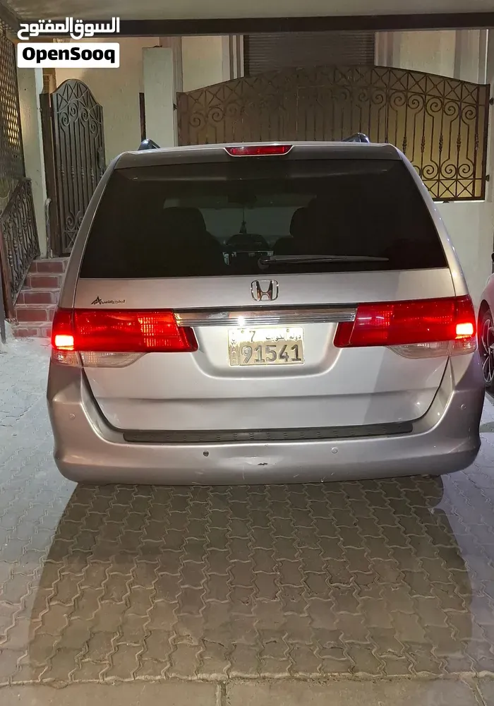 Honda Odyssey 2010 photo 4