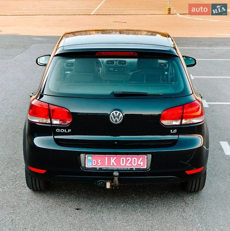 Volkswagen Golf 2010 photo 2