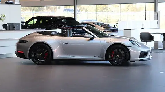Porsche 911 2023 photo 5
