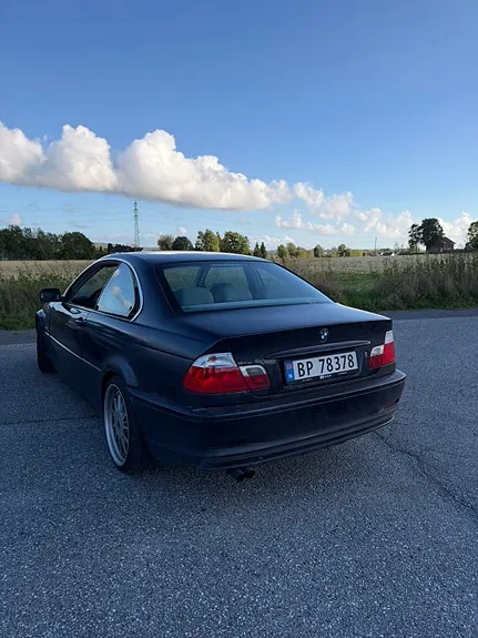 BMW 320I 2003 photo 4