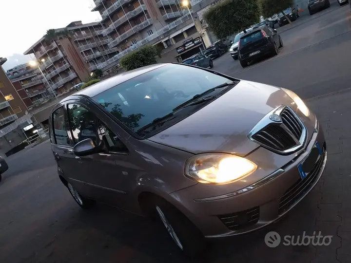 Lancia Musa 2010 photo 2