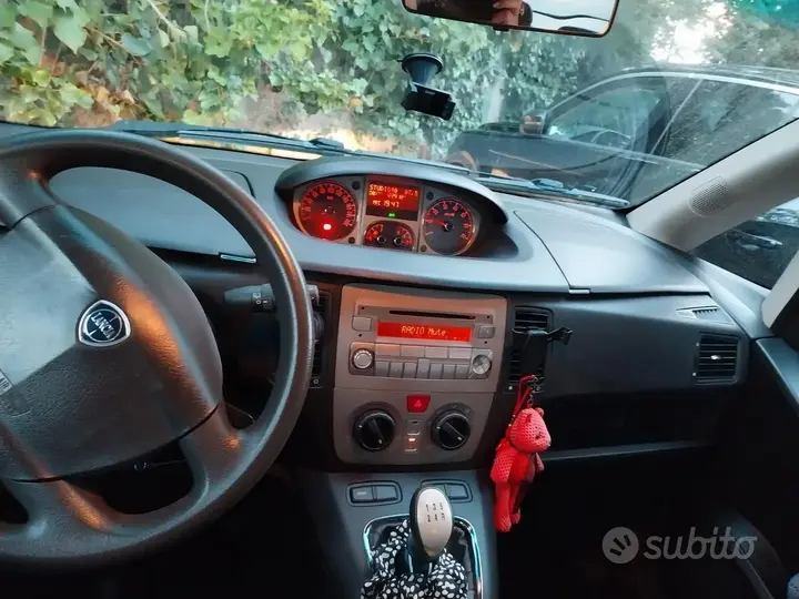 Lancia Musa 2010 photo 4