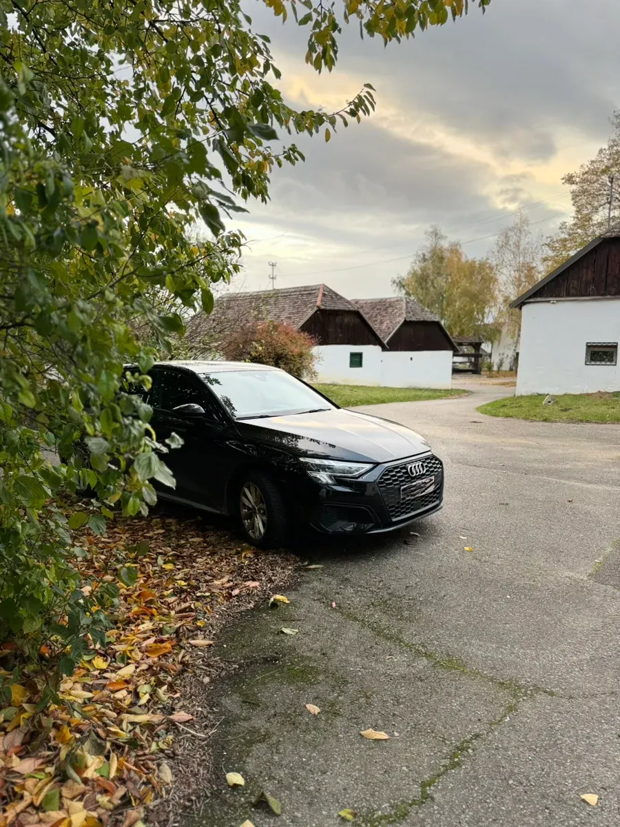 Audi A3 2023 photo 2