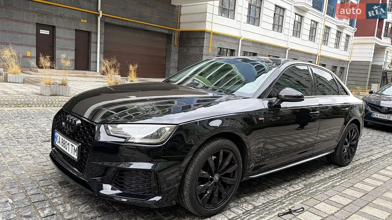 Audi A4 2018 photo 2