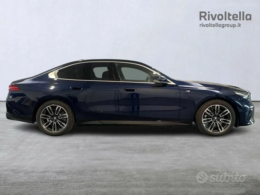 BMW 5 Series 2024 photo 5