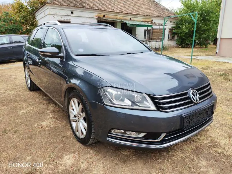 Volkswagen Passat 2012 photo 2