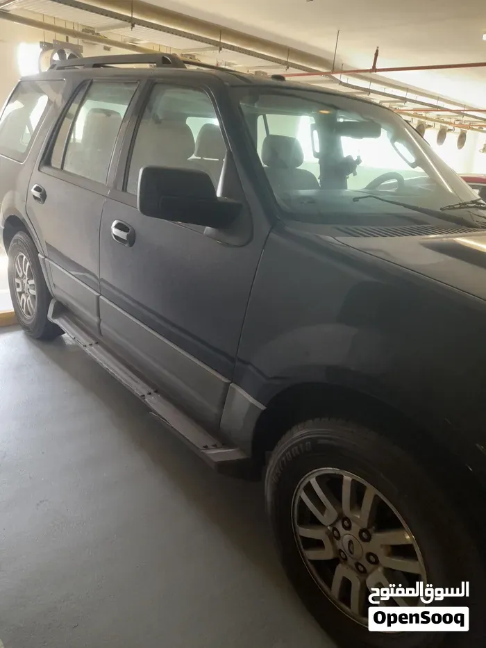 Ford Expedition 2012 photo 2