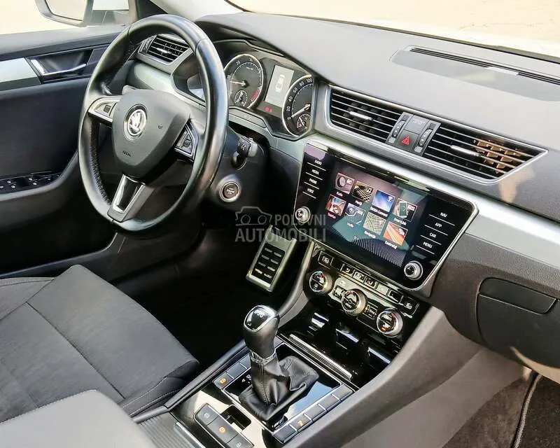Skoda Superb 2018 photo 3