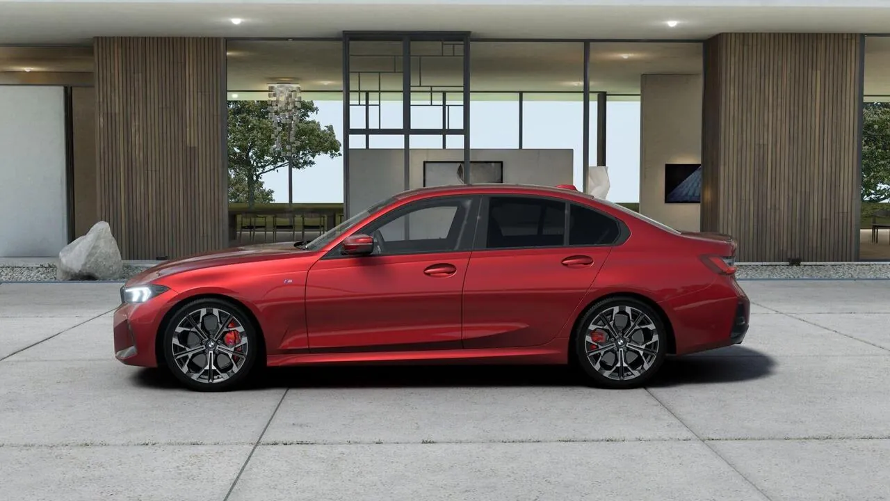 BMW 3 Series photo 4