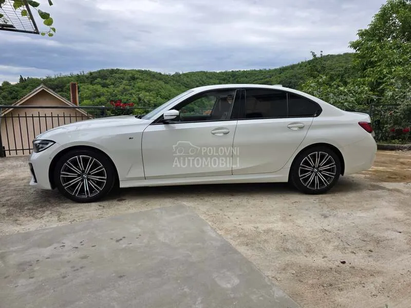 BMW 318 2020 photo 2
