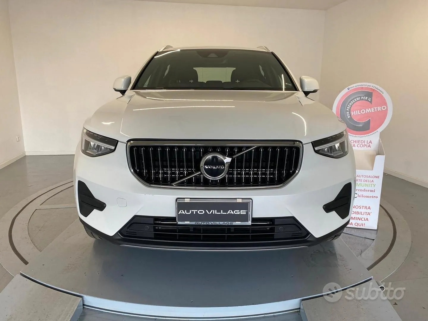 Volvo Xc40 2022 photo 2