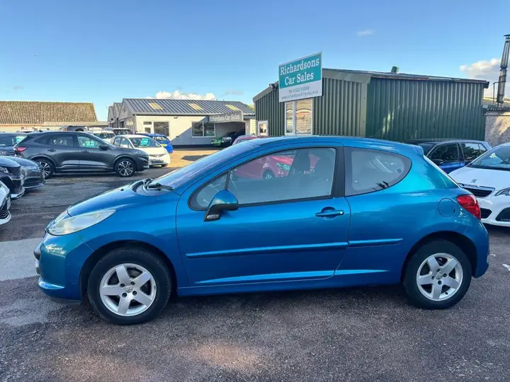 Peugeot 207 2007 photo 5