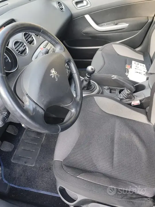 Peugeot 308 2010 photo 5