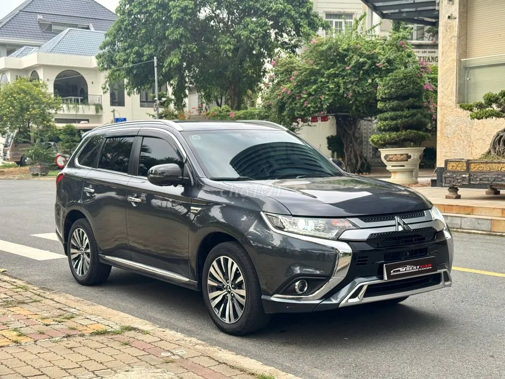 Mitsubishi Outlander 2023 photo 3