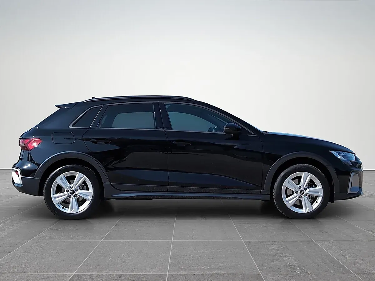 Audi A3 2025 photo 2