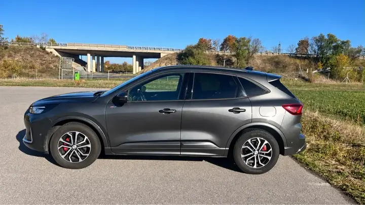 Ford Kuga 2025 photo 3