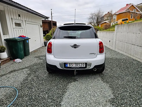Mini Countryman Cooper D 2011 photo 2