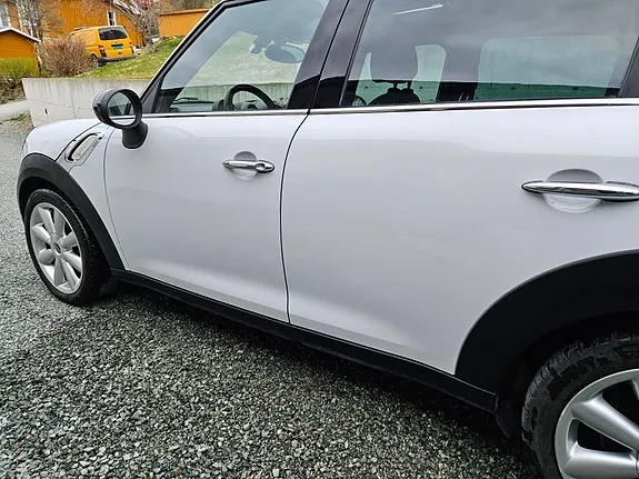 Mini Countryman Cooper D 2011 photo 4