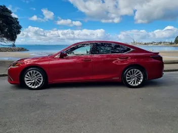 Lexus Es 300H 2020 photo 5