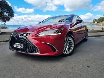Lexus Es 300H 2020 photo 4