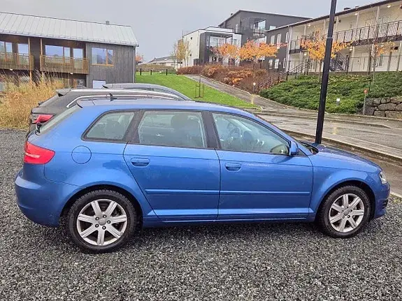 Audi A3 2010 photo 3