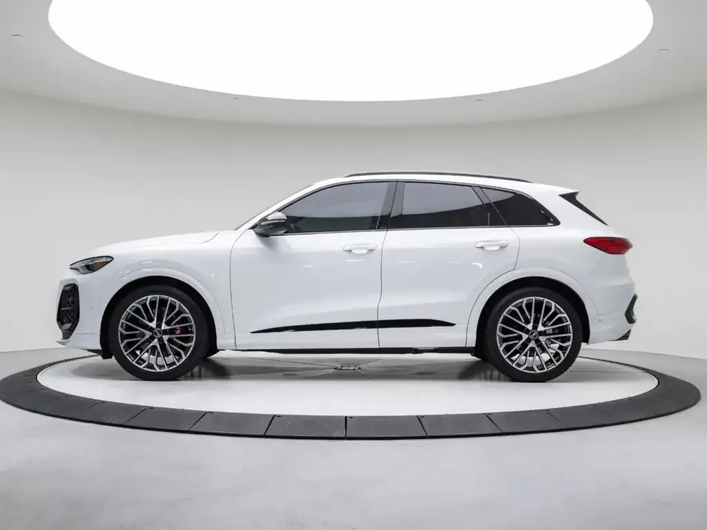 Audi Sq5 2025 photo 2