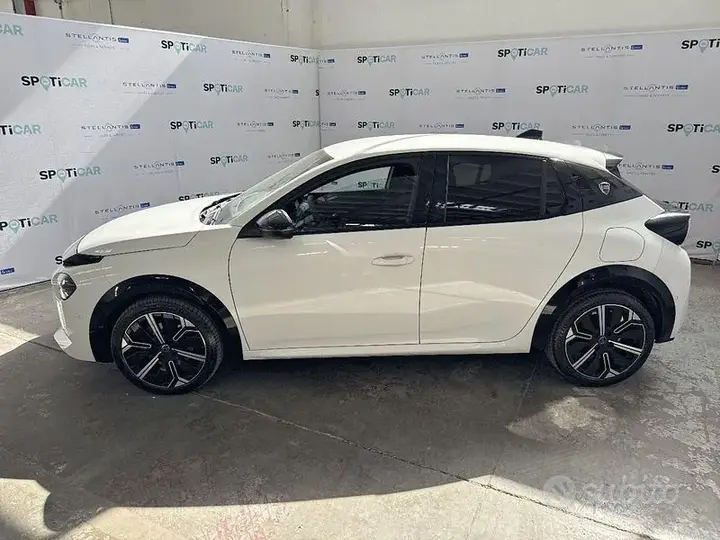 Lancia Ypsilon 2025 photo 2