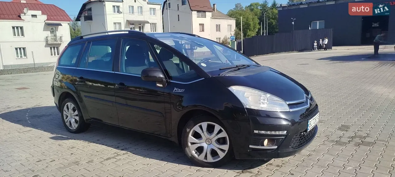 Citroen Grand C4 Picasso 2010 photo 3