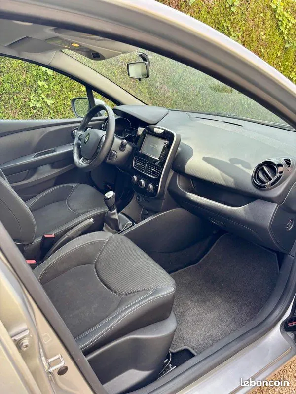 Renault Clio 2018 photo 4