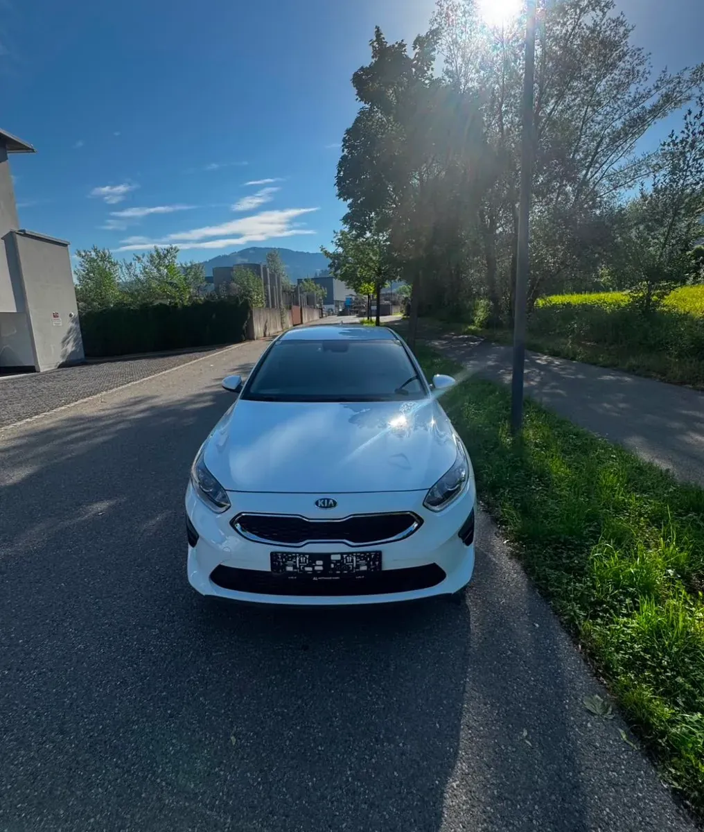 Kia Ceed 2021 photo 2