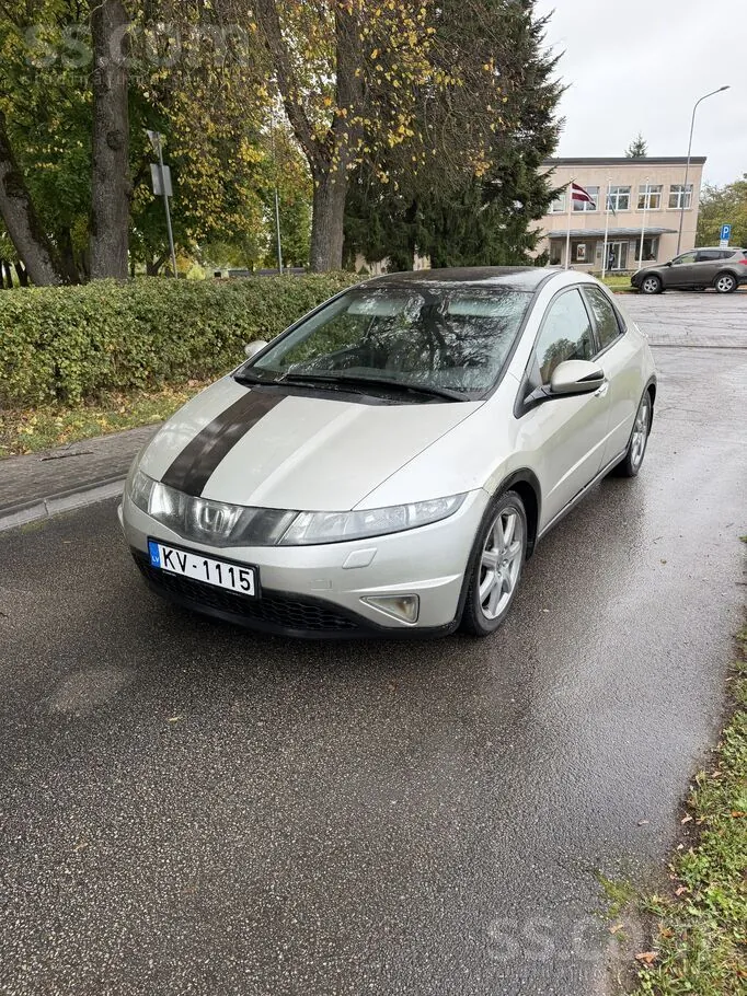 Honda Civic 2005 photo 2