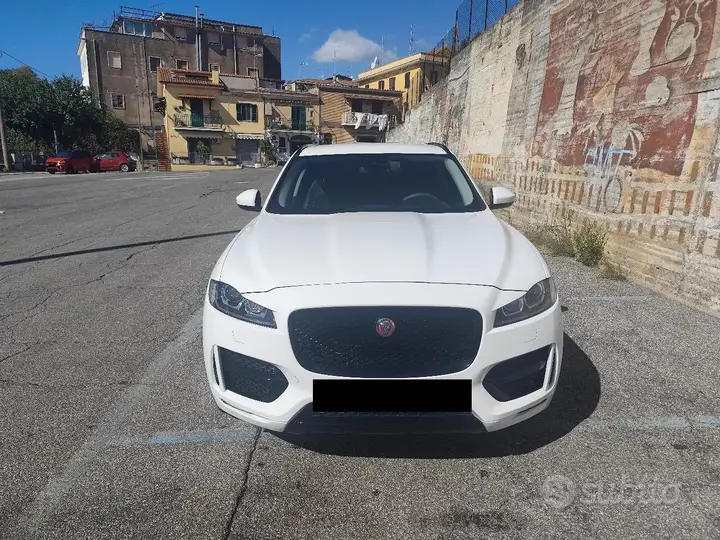 Jaguar F-Pace 2018 photo 2