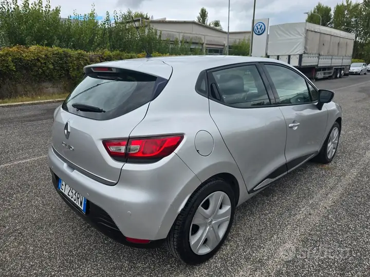 Renault Clio 2015 photo 4
