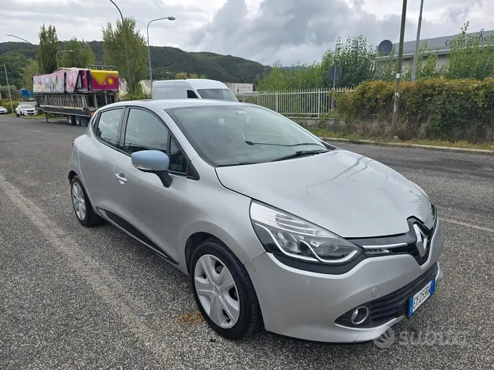 Renault Clio 2015 photo 3